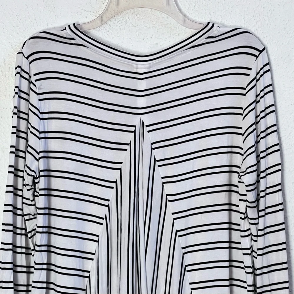 COPY - Soft Surroundings white with black stripes knit blouse - Picture 6 of 7